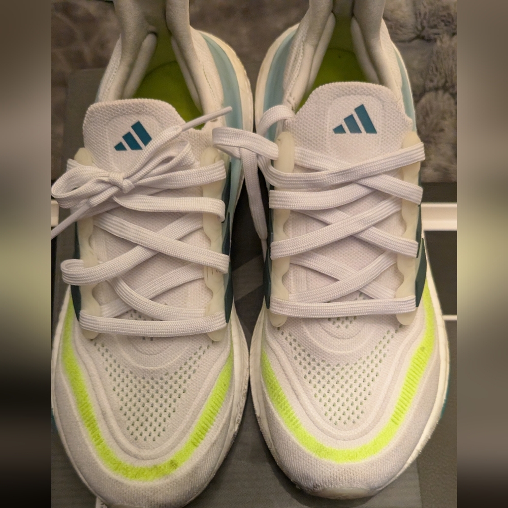 Adidas Ultraboost Light Men's Size 7